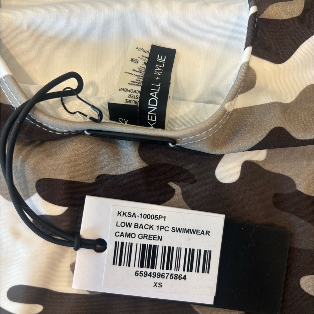 NEW Kendall + Kylie Camo One Piece Swimsuit XS High Cut Low Back - Picture 6 of 9